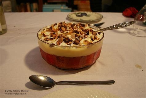 The irish have a sweet tooth. Trifle, #Christmas #Ireland | Irish christmas, Christmas food, Christmas trifle