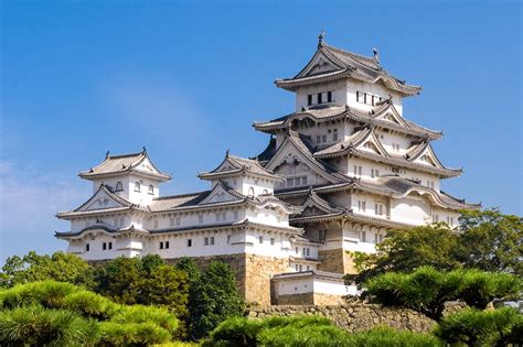 Bildergebnis für japan klassische gebäude | Himeji castle ...