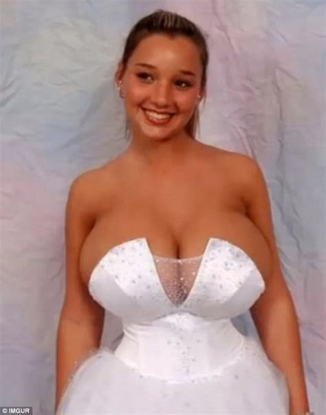 Imgur Pictures Show The Worst Wedding Dresses Ever Daily Mail Online