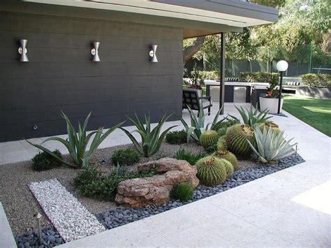 Wonderful Modern Rock Garden Ideas To Make Your Backyard Beautiful44