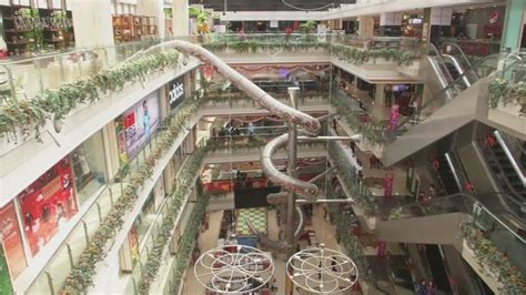 Giant Slide To Open In Chinese Shopping Mall Shopping Mall Tower