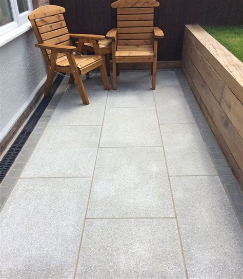 The textured finish also gives better grip to the paving. Silver Grey Granite Paving 600x900 | Granite Paving Slabs ...
