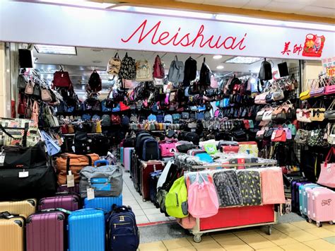 Shopping mall in taipei, taiwan. 【台北地下街】台北で行くべき地下街は「Y區」ショッピングに占い、バラマキみやげにマッサージも ...