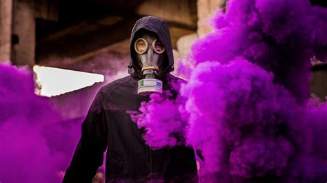 Download Wallpaper 3840x2160 Man Gas Mask Smoke Purple 4k Uhd 169