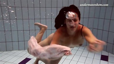 Paulinka Underwater Stripping Babe My Xxx Hot Girl