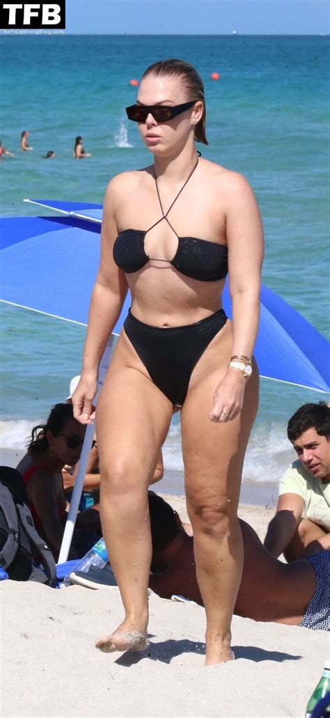 Bianca Elouise Flaunts Her Sensational Beach Body In A Bikini
