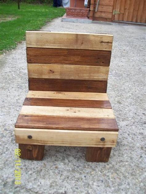 Diy Small Pallet Chair For Kids 101 Pallets
