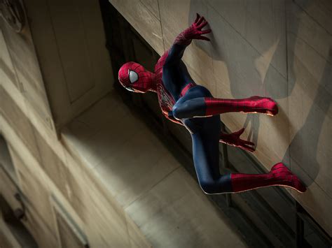 The Amazing Spider-Man 2: Andrew Garfield as Peter Parker iPad
