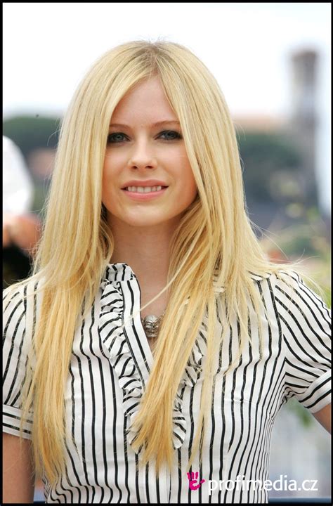 avril lavigne long straight hairstyles 2013 hair trends straight hairstyles long straight