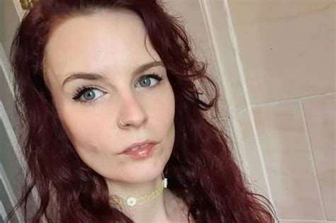Mum Mortified After Allergy To Eyebrow Tint Leaves Her Looking Like Quasimodo Daily Star