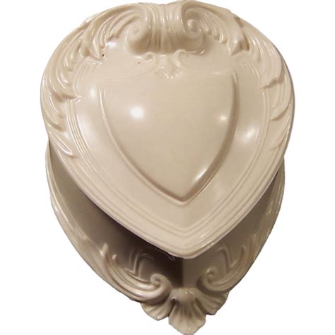 Vintage Heart Shaped Ring Keepsake Box | Heart shaped ...
