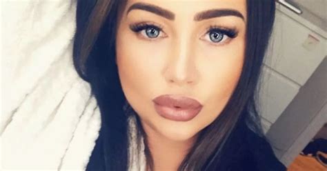 Lauren Goodger Shows Off Very Pert Bum In Tiny Thong As She Reveals She S Five Weeks Post Op