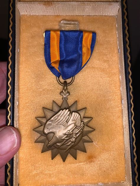Original Wwii Era Us Army Air Force Air Medal In Titled Case 4675480397
