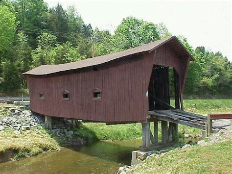 Rustic In 2020 Covered Bridges Country Barns Old Bridges