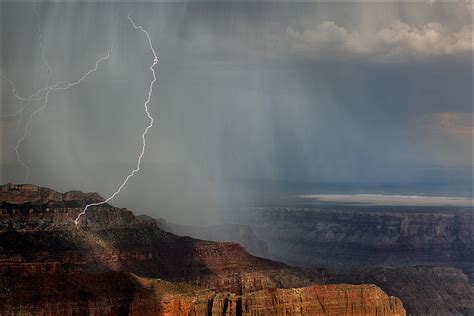 Capturing Daytime Lightning Insanity Or Exhilaration Natures Best