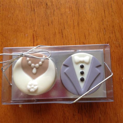 Bride And Groom Chocolate Covered Oreos Great For Wedding Favors