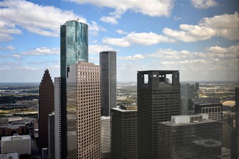 10 Houston Neighborhoods To Visit