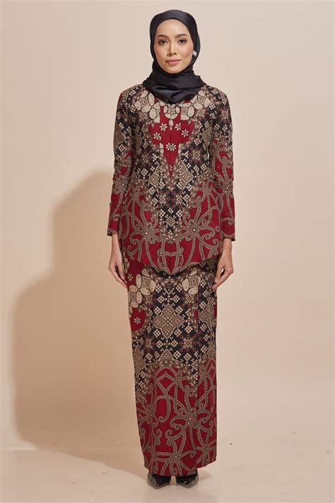 model kebaya batik malaysia batik fashion hijab fashion model kebaya tuban high neck dress