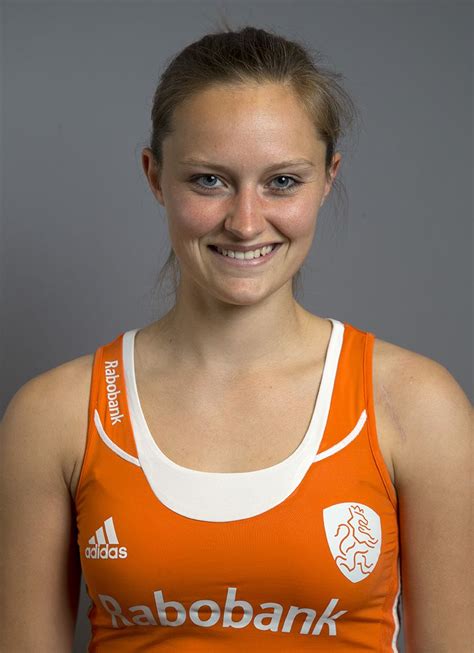 Se souvenir de moi non recommandé sur les ordinateurs partagés. Kelly Jonker - Netherlands field hockey | Sportgirls ...