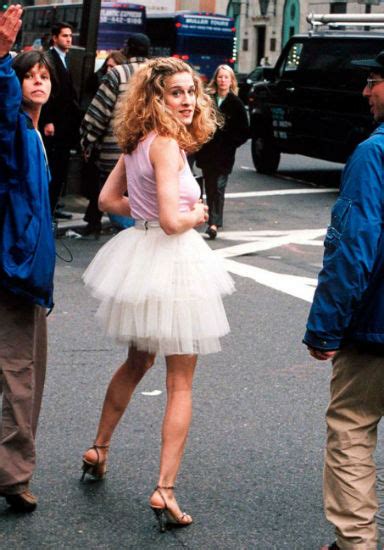 Sarah Jessica Parker Compie 50 Anni 20 Look Iconici In Sexandthecity E