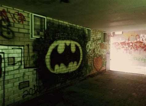 Batman Logo Aesthetic Graffiti Gotham City Graffiti Gotham