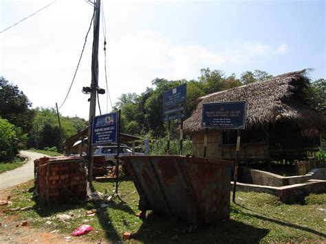 Sungai adalah bagian permukaan bumi yang letaknya lebih rendah dari tanah disekitarnya dan menjadi tempat mengalirnya air tawar menuju ke. Berkelah di Hutan Lipur Sungai Sendat