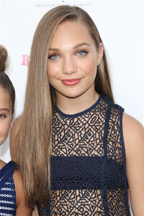Maddie Zieglers Hairstyles And Hair Colors Steal Her Style Page 2