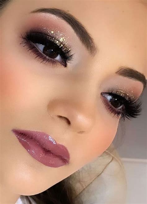 Stunning Makeup Looks 2021 Plum And Glitter Gold Eye Makeup Look