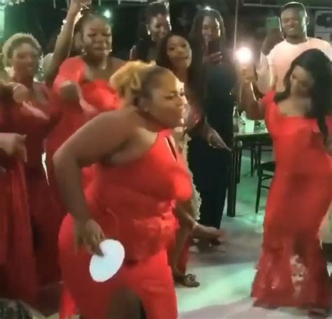 a bride steals the show with her dancing skills at her wedding this is crazy video