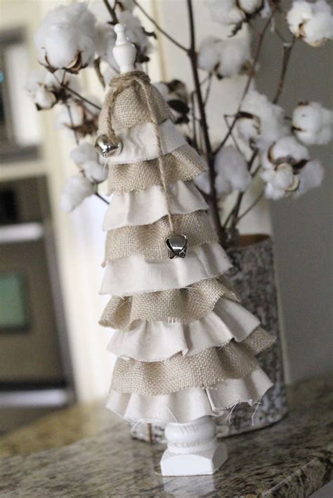 40 Awesome Christmas Tree Decorations Ideas With Burlap