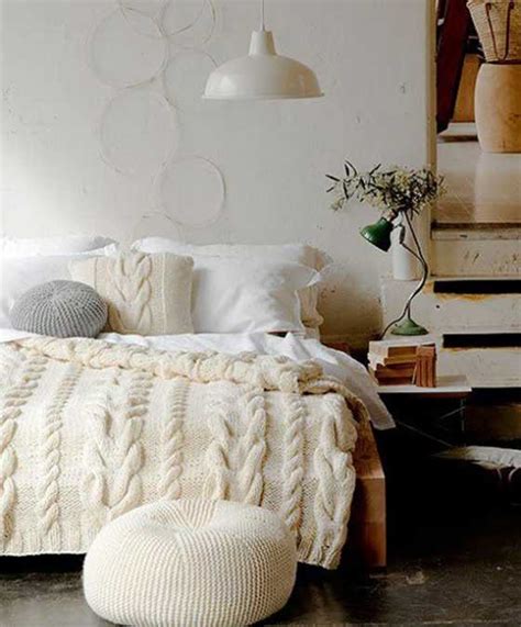 33 Modern Bedroom Decorating Ideas With Inexpensive Throw Pillows