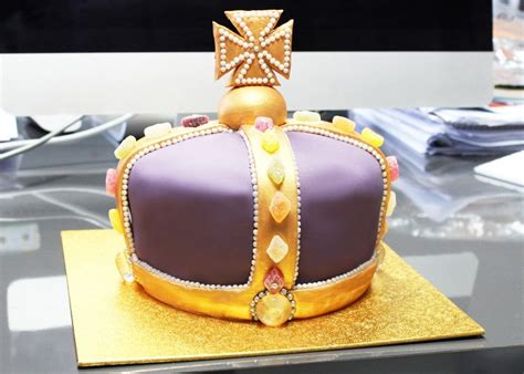 Kate Middleton Lookalike Gabriella Douglas Novelty Cakes Royal Cakes