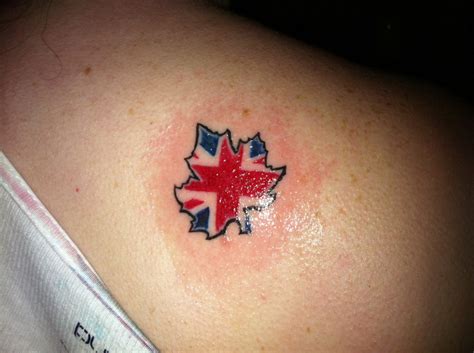 Here's how to clean and treat your tattoo for the first few weeks to keep it vibrant for many years. How to Take Care of a Tattoo | TatRing