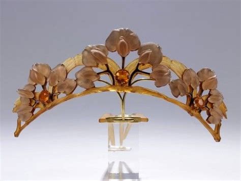 A 1903 1904 Lalique Horn And Glass Tiara Comb Lalique Jewelry Art