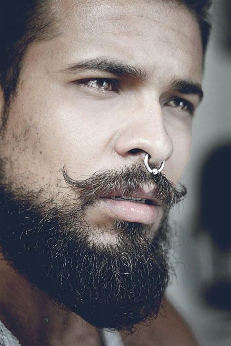 mostach style de barbe barbe pas de moustache piercing homme
