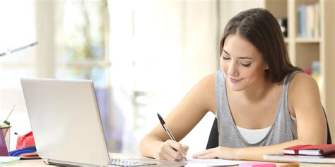 The consumer financial protection bureau advises students to choose a bank account as soon as possible and preferably before starting school. 12 Best Student Checking Accounts for December 2019