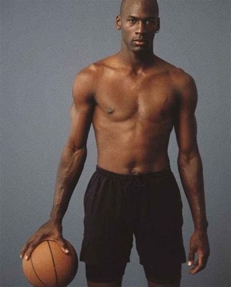 Michael Jordan Shirtless Hanes Continues To Count On Michael Jordan S Power The New York Times