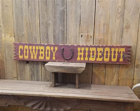 Cowboy Hideoutrusticcarvedwoodsignwesterndécorranchold Etsy