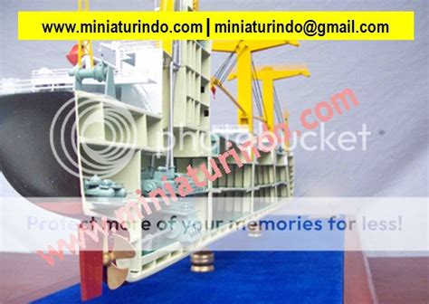 LNG Carrier Ship Scale Model Model Ship Maker Miniaturindo Com Ship