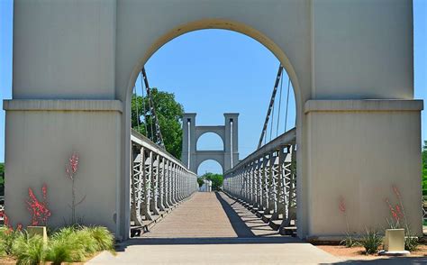 Waco Suspension Bridge Photograph By Melinda Baugh