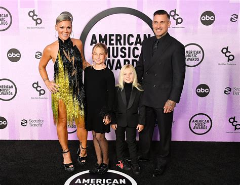 Pink Carey Hart Pose With Their Children Local News Today