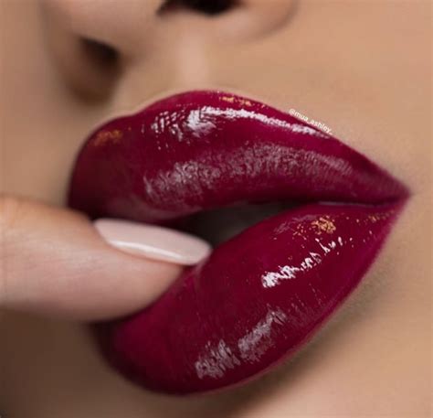 Jolly Gloss Red Lipstick Looks Lip Colors Beautiful Lips