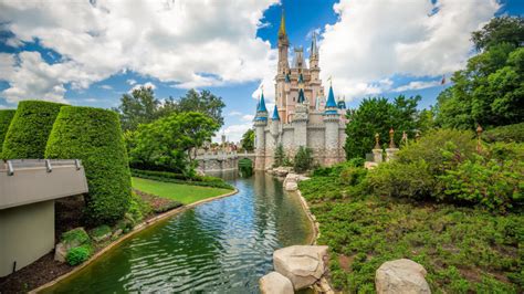 The great collection of hd broken screen wallpaper for desktop, laptop and mobiles. Cinderella's Castle In Disneyworld Orlando Usa 4k Ultra Hd ...
