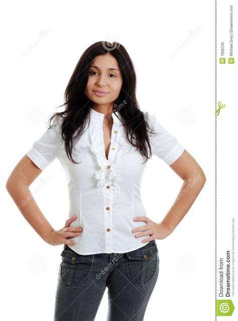 mujer hispánica joven con las manos en caderas imagen de archivo imagen de pelo indio 7669739