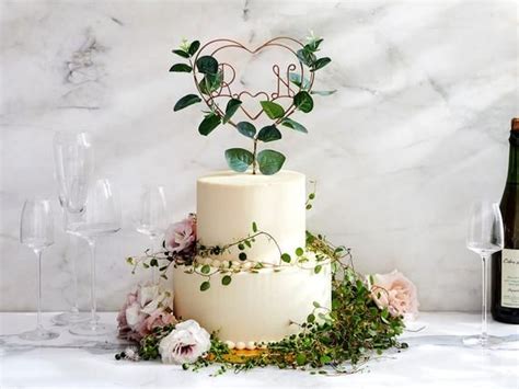 Etsy weddings | Etsy | Wedding cake toppers, Wedding cakes, Groomsman gifts