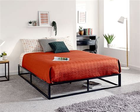 Here at divan beds centre as well as providing full divan bed sets for sale, we also have an excellent range of simple divans. Single Platform Bed Base - Single Divan Beds - Divan Beds