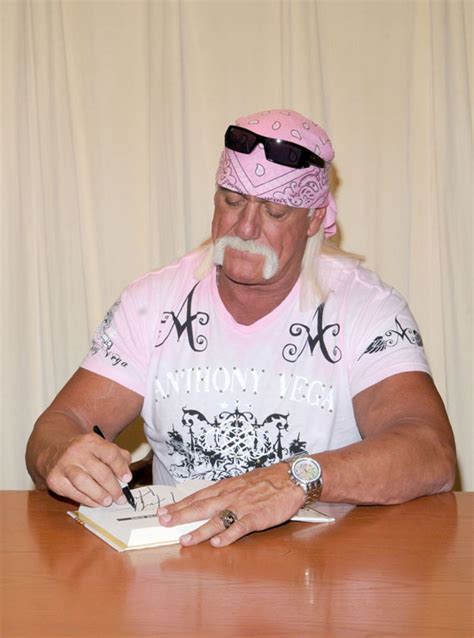 Hulk Hogan Returning To Pro Wrestling Pics Of Him At His Book Signing