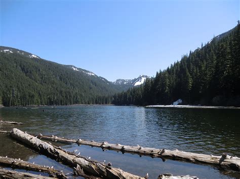 Pamelia Lake And Grizzly Peak Mt Jefferson Wilderness Oregon