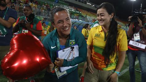 Rugby Player Accepts On Field Olympic Marriage Proposal Cnn