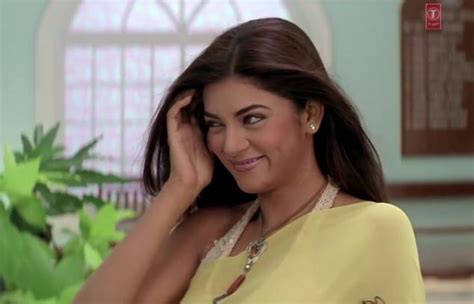 Sushmita Sen Celebrity Style In Tumhe Jo Maine Dekha Main Hoon Na 2004 From Tumhe Jo Maine